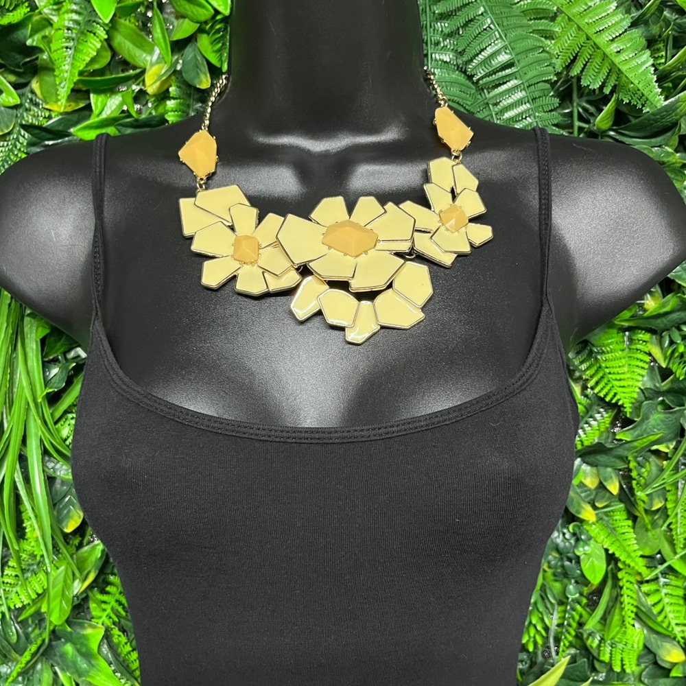 Geometric Yellow Flower Enamel Statement Bib Necklace Gold Tone Chunky 3801 - Picture 4 of 6